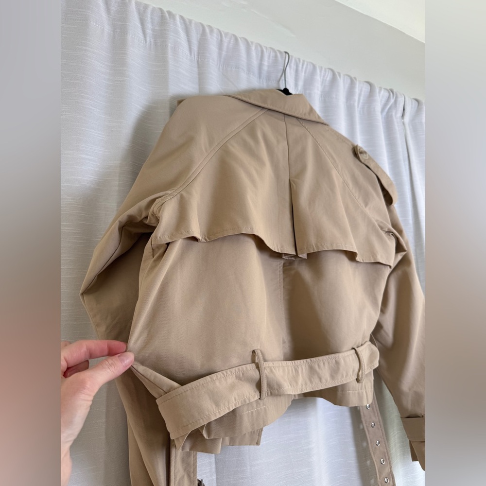 Boohoo Cropped Trench Jacket Beige Belted Short Trench Coat | NWT Size 4 - Picture 12 of 15